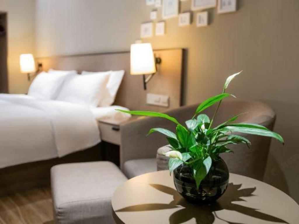 Home Inn Plus Shanghai Pudong Airport Chuansha Branch Exterior photo