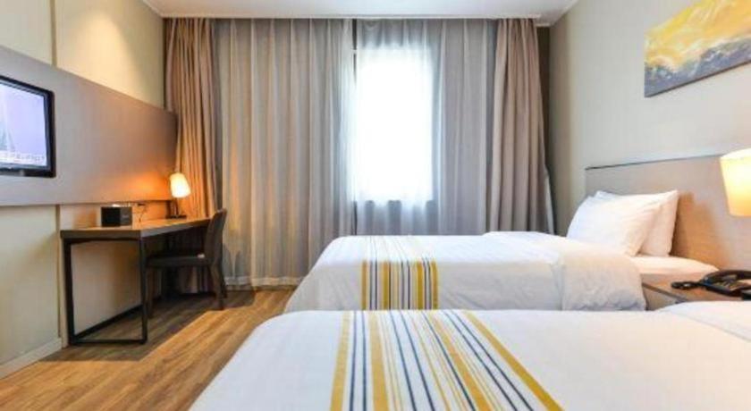 Home Inn Plus Shanghai Pudong Airport Chuansha Branch Exterior photo